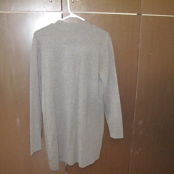 RW&CO. Classic Fit Cardigan - Double Breasted - Smokey Grey Color - Medium - Picture 4 of 4